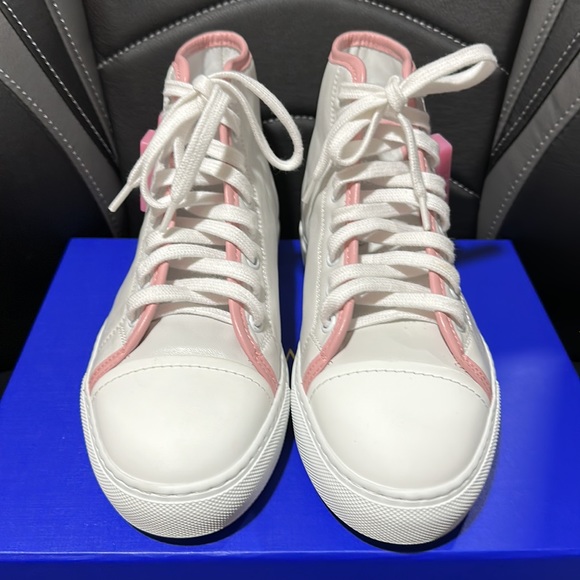 🔥🔥🔥NEW Moschino White & Pink Leather Logo High Top Leather Lace Sneaker - Picture 8 of 11